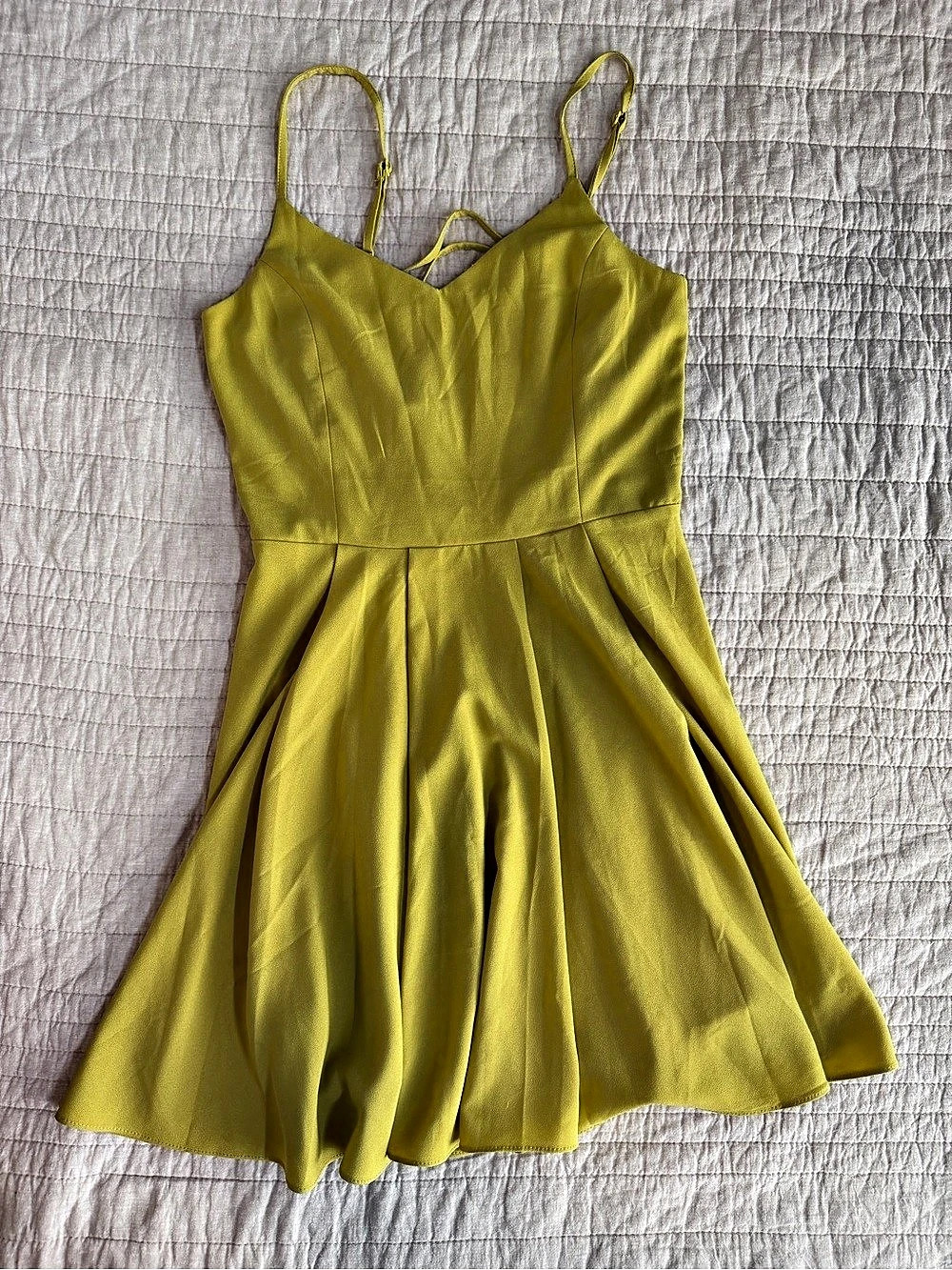 Lulus Q1059 Chartreuse Mini Dress Size Large